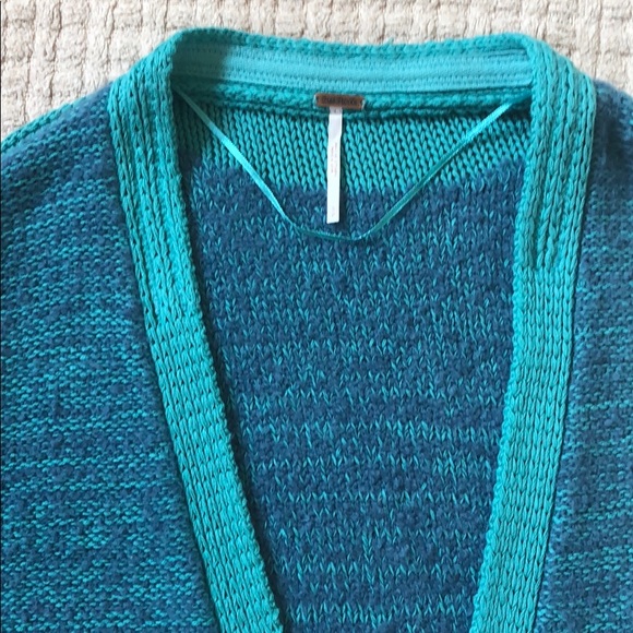 NWOT long 5 button cardigan - Picture 12 of 16